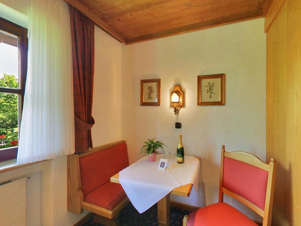 Hotel Alpina Hagnau am Bodensee Zimmer foto