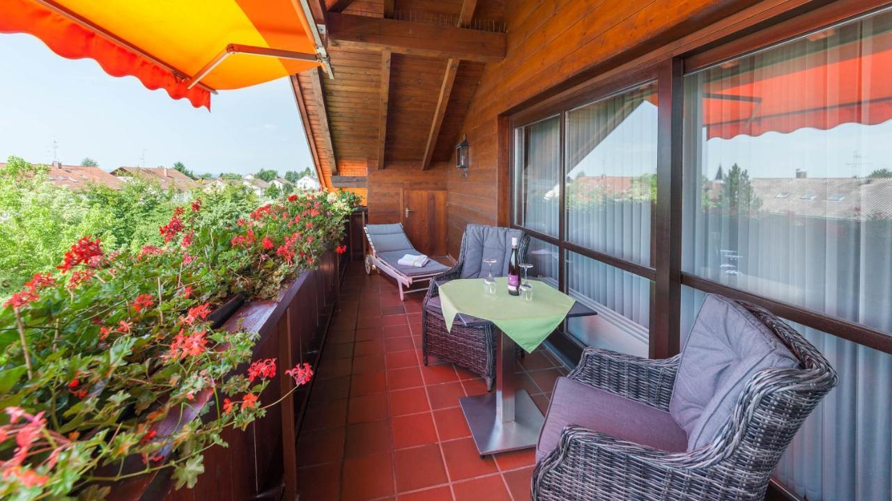 Hotel Alpina Hagnau am Bodensee Exterior foto